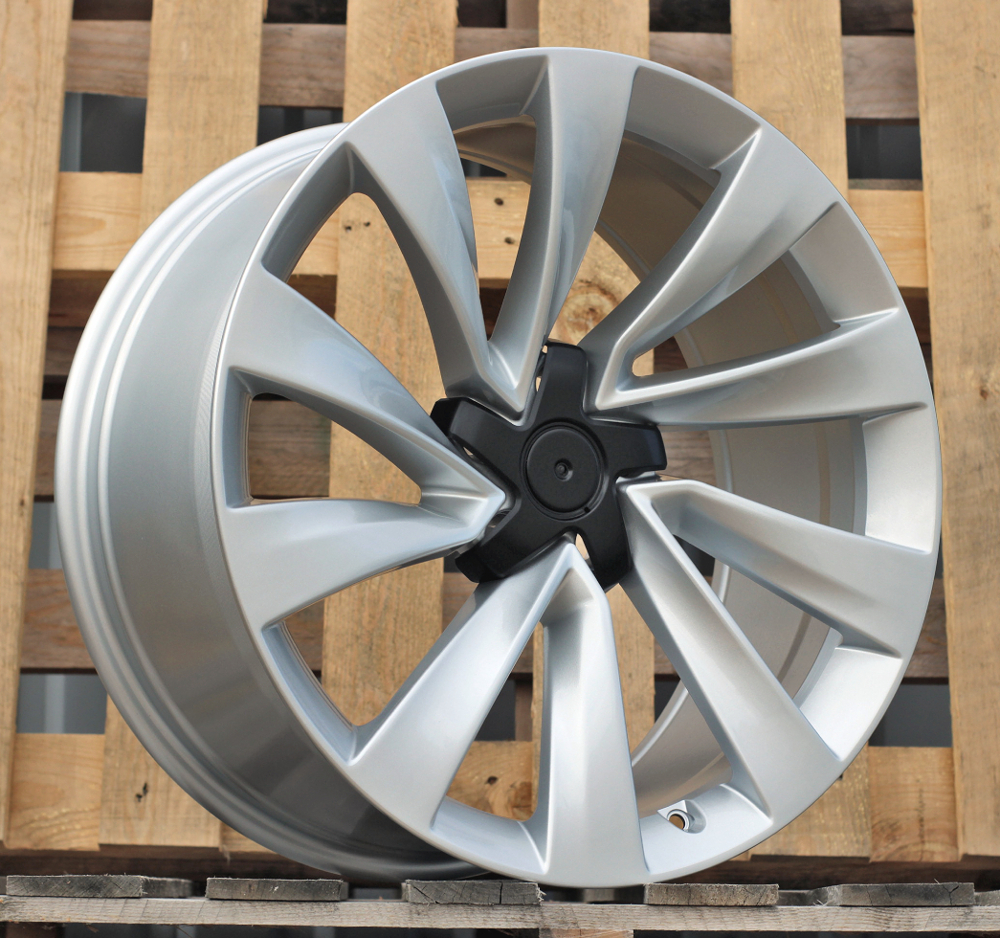 Jante Tesla 20x9,5 ET45 5x114,3 - F Silver Shining