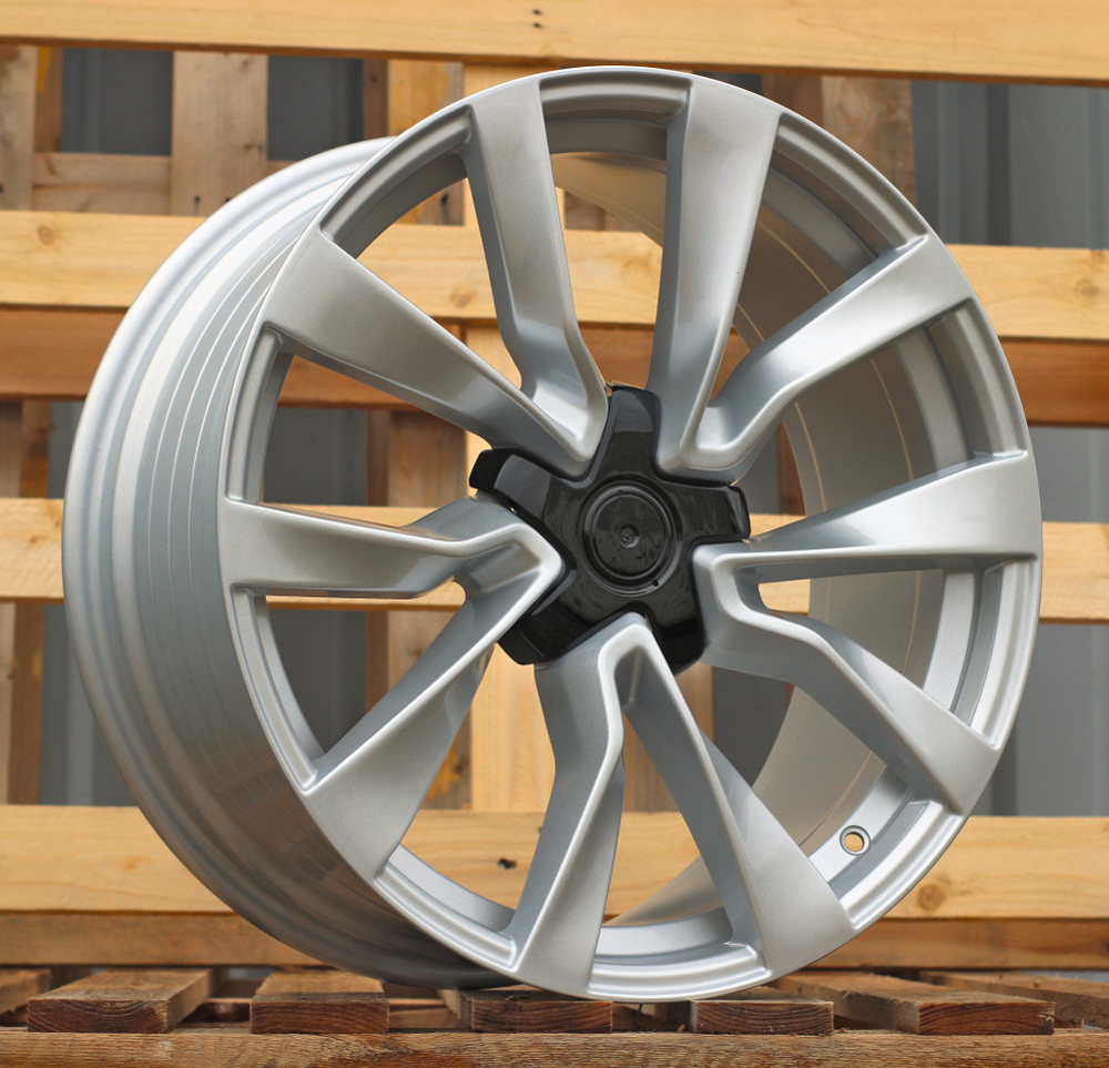 Jante Tesla 19x8,5 ET38 5x114,3 - Silver Shining