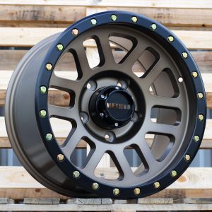 Jante 4X4 17x9 ET 5x150 - C Matt Bronze + Black Lip