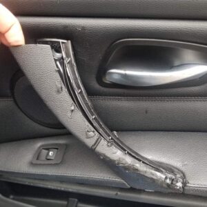 Alternative view of Conjunto de 3 Puxadores Interiores Carbono BMW SÉRIE 3 E90 E91 2004-2012