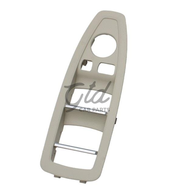 Moldura Vidro Frontal Esquerda Oyster C/Esp. Rebatível BMW Série 1/3/4 F20 F30 F36 2012-2018
