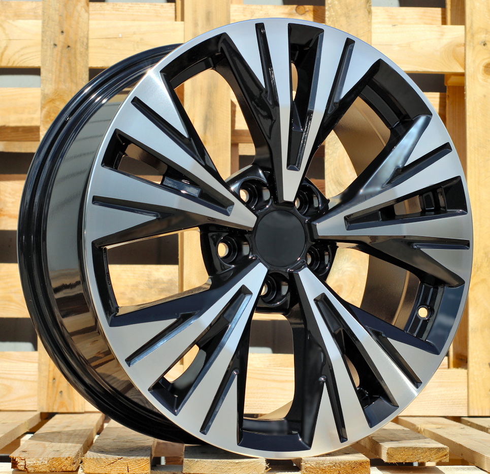 Jante Nissan 18x7,5 ET40 5x114,3 - Black Polished