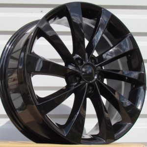 Jante Tesla 19x8,5 ET40 5x114,3 - Black