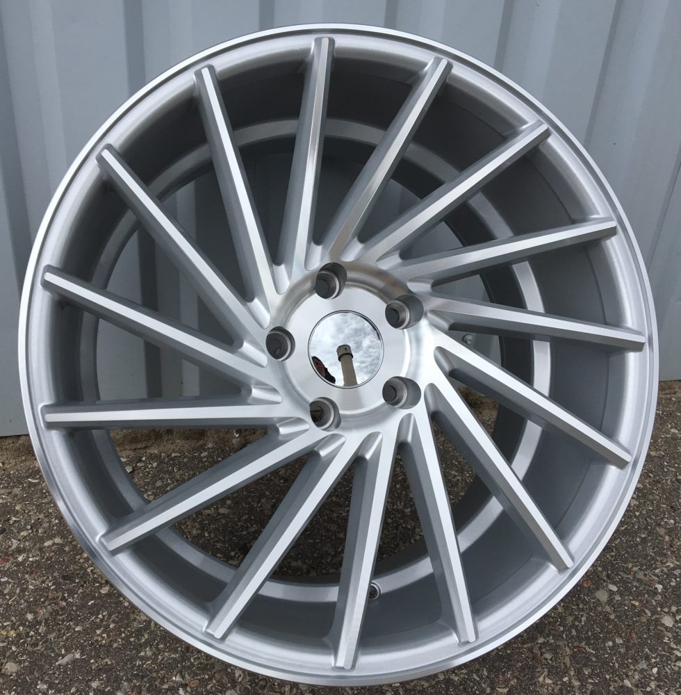Jante RACIN 20x9,5 ET38 5x120 - Machined Silver