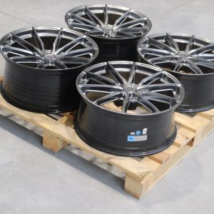 Set of JR37 21x9 ET25 + 21x10 ET35 5x120 Hyper Black