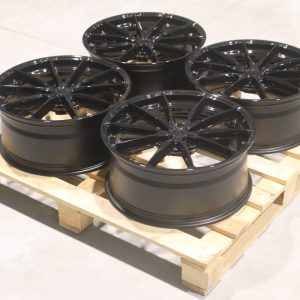 Set of JR37 20x8,5 ET35 + 20x8,5 ET44 5x112 Gloss Black