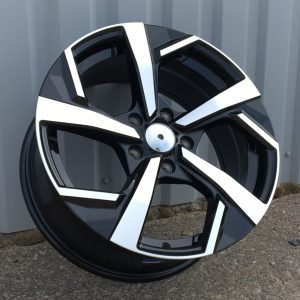Jante Nissan 17x7,5 ET40 5x114,3 - Black Polished