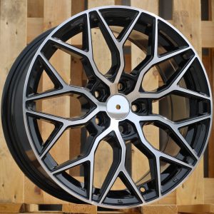 Jante RACIN 17x7,5 ET40 5x100 - Black Polished