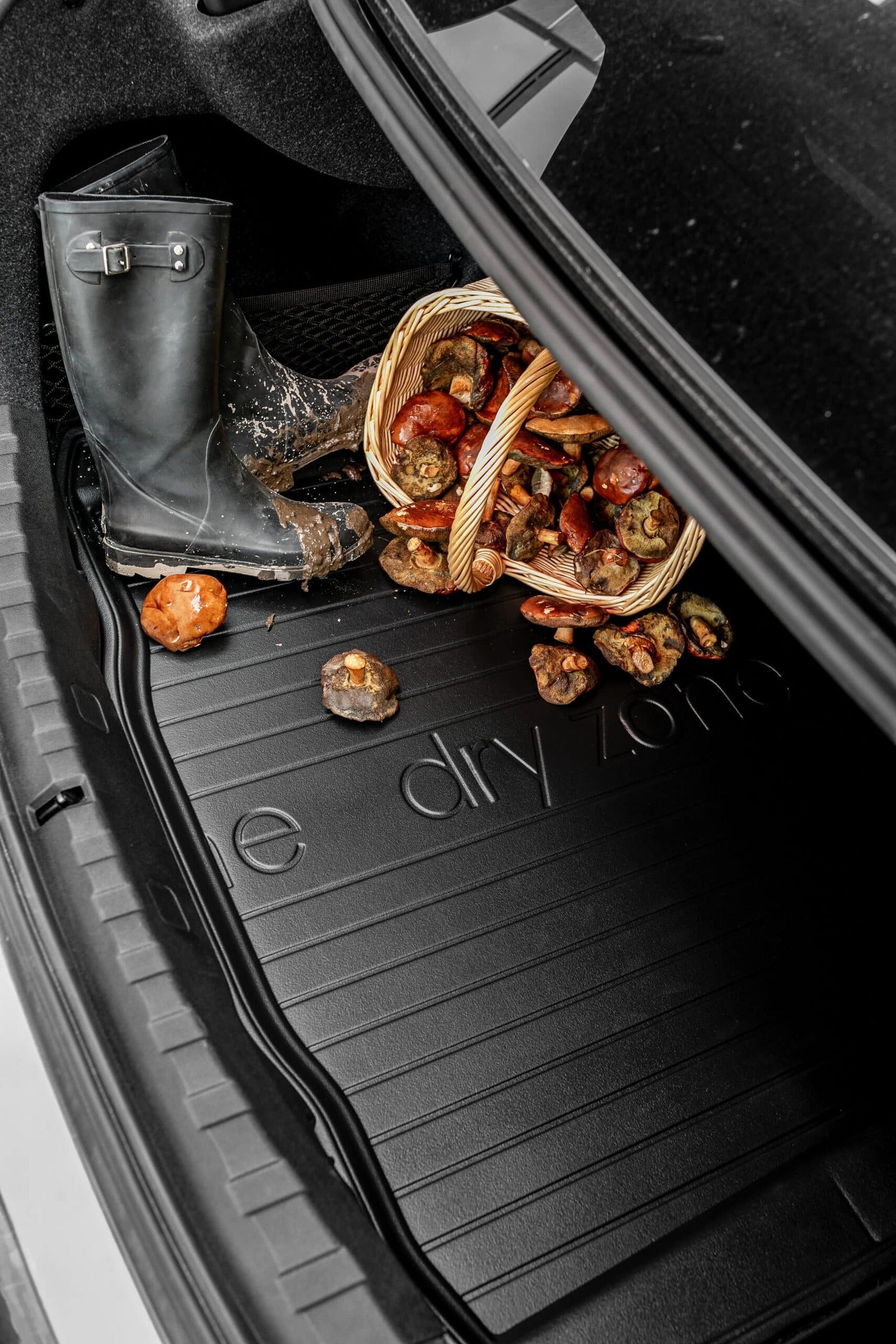 TAPETE BORRACHA P/ MALA DRYZONE VOLVO XC40 20017-> - Image 7