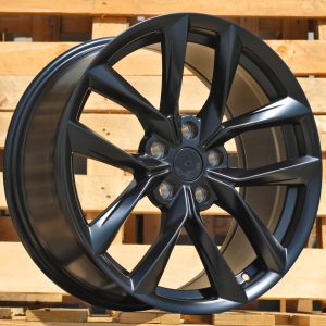 Jante Tesla 18x8,5 ET40 5x114,3 - Black Half Matt