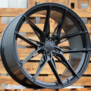 Jante HAXER 21x10,5 ET40 5x120 - F Black
