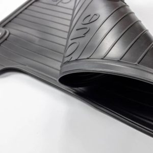 TAPETE BORRACHA P/ MALA DRYZONE JAECOO J5 EV 2025-2026 PISO SUPERIOR - Image 6