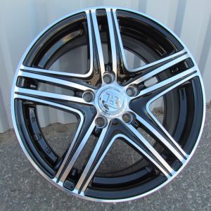 Jante RACIN 15x6,5 ET39 5x105 - Black Polished