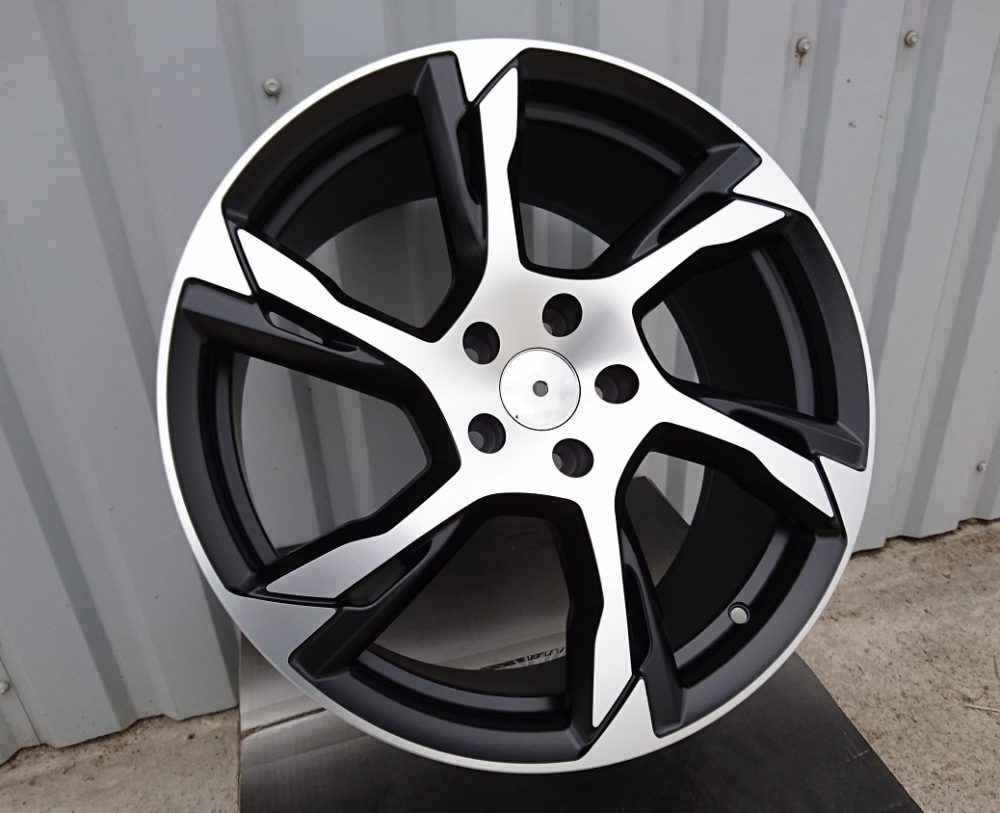 Jante Volvo 20x8,5 ET42,5 5x108 - Black Polished