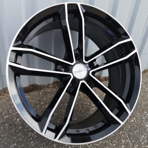 Jante RACIN 18x8 ET40 5x100 - Black Polished