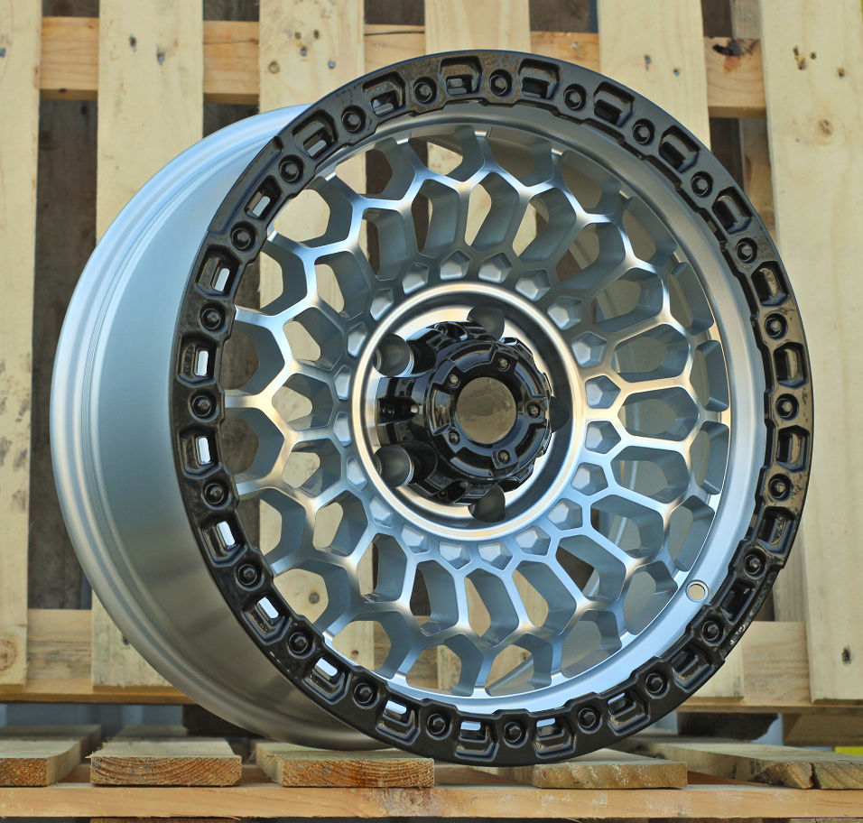 Jante 4X4 17x8,5 ET-12 5x127 - Machined Silver+Black