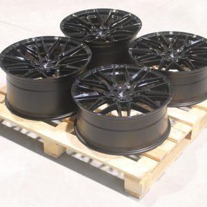 Jante JR Wheels Complete Sets 20x10;8,5 ET30 5x112 - Black