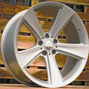 Jante BMW 17x8 ET20 5x120 - Silver