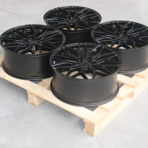 Jante JR Wheels Complete Sets 20x8,5 ET45 5x112 - Black