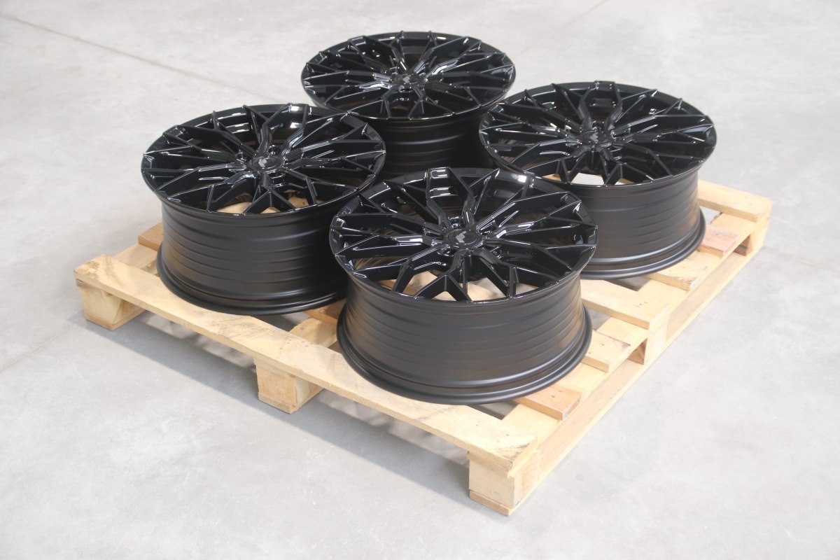 Jante JR Wheels Complete Sets 20x9;8,5 ET45 5x108 - Black
