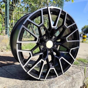 Jante Pesa Wheels PW8977 18×8,5 ET40 5×120 – Gloss Black Machined Face