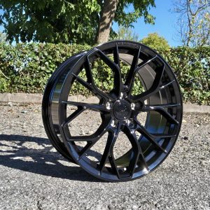 Jante Pesa Wheels PW3978 18×8 ET40 5×112 – Gloss Black