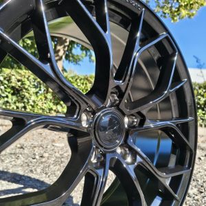Jante Pesa Wheels PW3978 18×8 ET40 5×112 – Gloss Black - Image 3