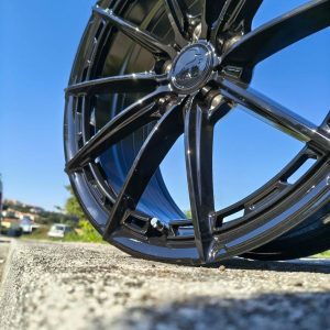 Jante Pesa Wheels PW1830 18×8 ET35 5×120 – Gloss Black - Image 5
