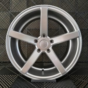Jante Pesa Wheels PW7791 18×9,5 ET38 5×120 – Hyper Silver