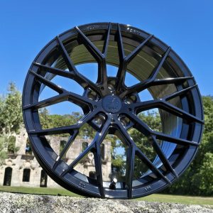 Jante Pesa Wheels PW2982 19×8,5 ET30 5×112 – Gloss Black - Image 2