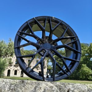 Jante Pesa Wheels PW4751 17×7,5 ET38 5×112 – Gloss Black - Image 3