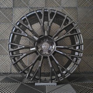 Jante Pesa Wheels PW5178 22×10,5 ET42 5×112 – Black - Image 2