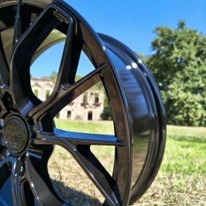 Jante Pesa Wheels PW6548 15×6,5 ET35 4×100 – Gloss Black
