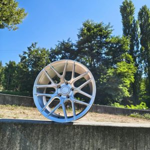 Jante Pesa Wheels PW4834 17×7,5 ET35 5×120 – Hyper Silver