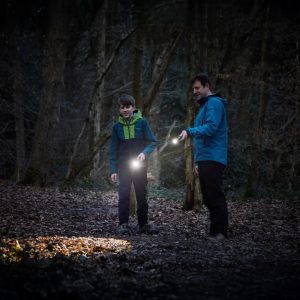 Lanterna LED OSRAM TORCH 450 ESSENTIAL com Foco Ajustável - Image 4